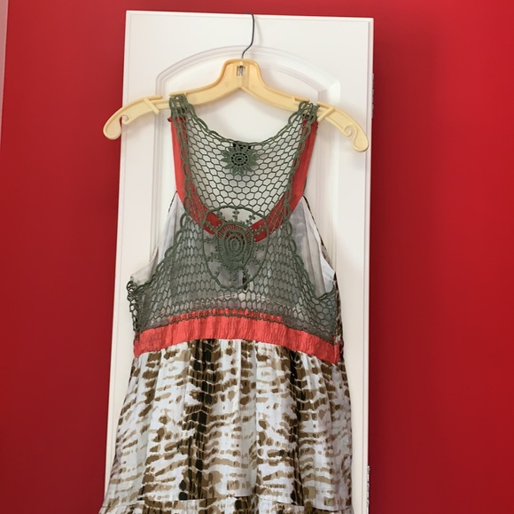 Dress - Picture 5 of 11